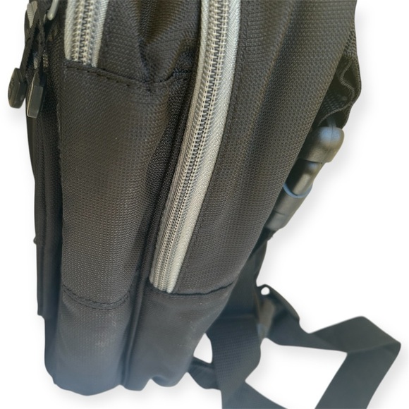 Diaper Dude Backpack/Messenger Bag Like New Never Used - Picture 7 of 8